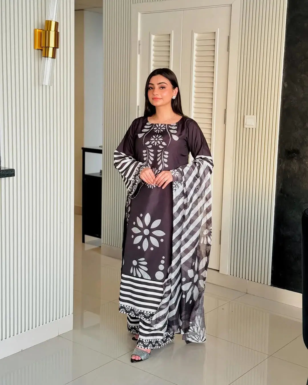 Stylish Women's Stitched Suit - 3 Pcs Digital Print Lawn Set in Black